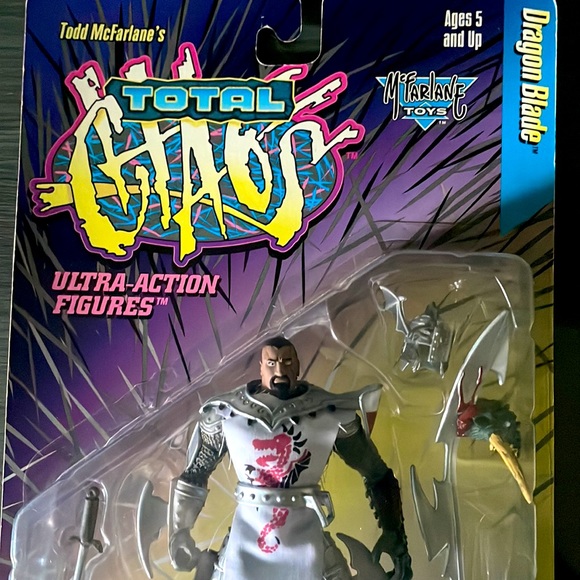 Total Chaos: Dragon Blade Ultra Action Figure - Picture 1 of 12